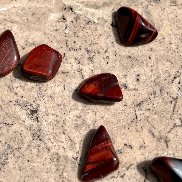 2 Ounces of Tumbled Red Tiger Eye Stones - Picture 8 of 12